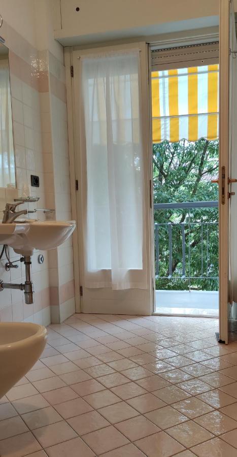 Hotel Villa Platani Riccione Bagian luar foto