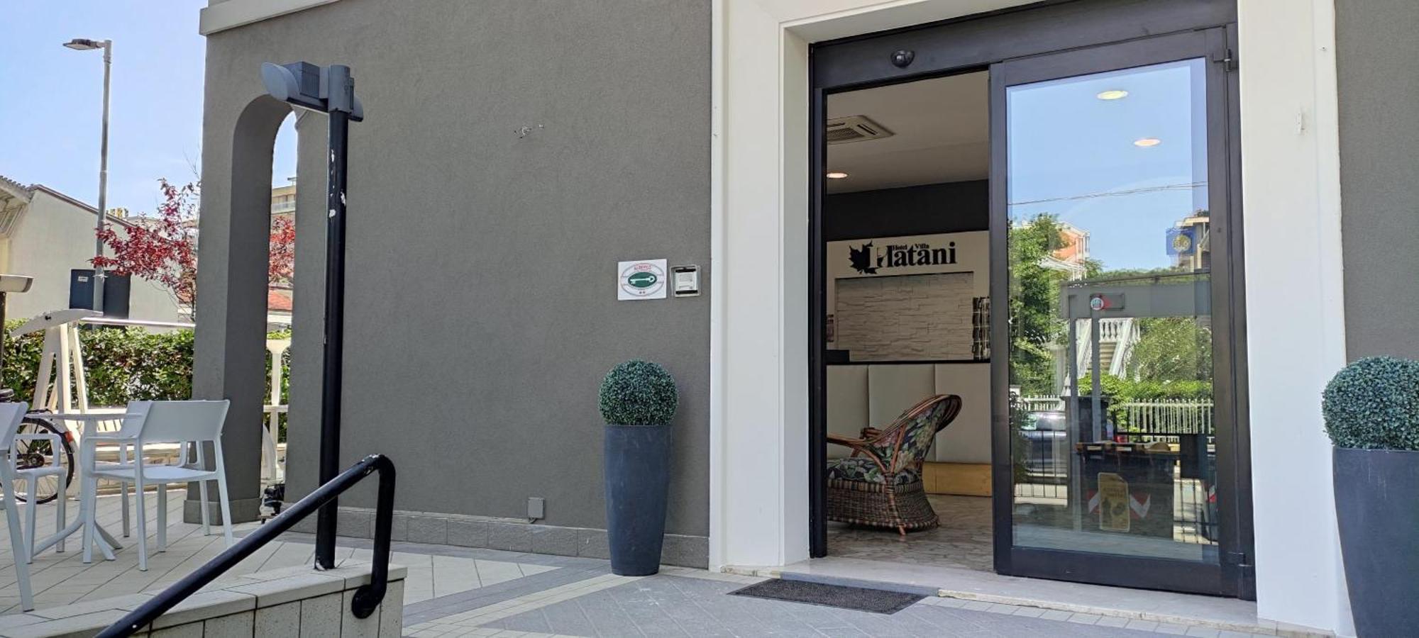 Hotel Villa Platani Riccione Bagian luar foto
