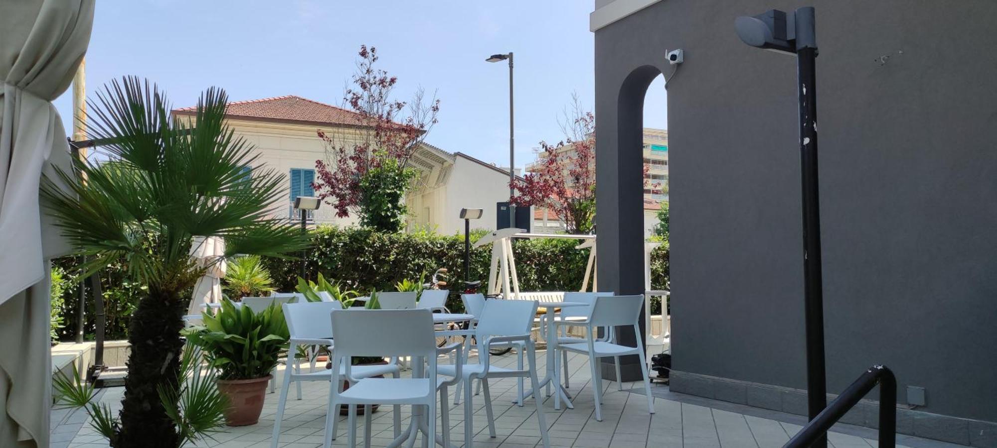 Hotel Villa Platani Riccione Bagian luar foto